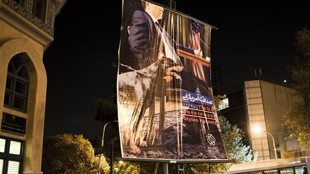 Teherán se deshace de los carteles que cuestionan la honestidad de EE.UU.