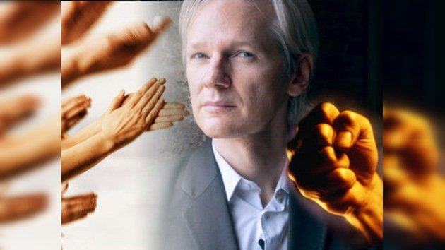 Assange 'escandaliza' al mundo con su estreno en RT