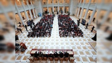 El primer Foro Económico Juvenil se abre en San Petersburgo