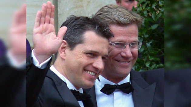 El ministro del Exterior alemán "se casó" con su novio