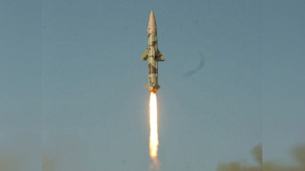 La India prueba exitosamente dos misiles balísticos