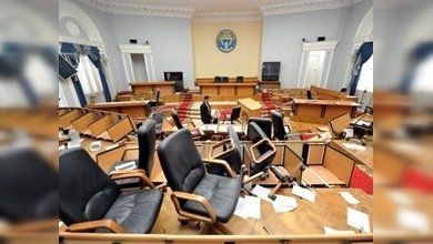 Kurmanbek Bakíyev no se reconoce depuesto