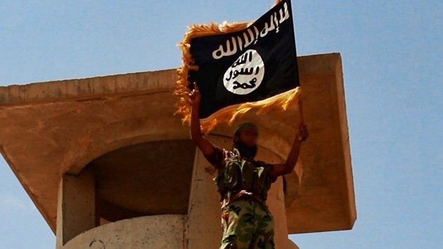 "El Estado Islámico y otros grupos vinculados con Al Qaeda trabajan para la CIA"