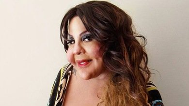 Video: 'Cara de cemento', una de las más afectadas por la cirugía plástica falsa