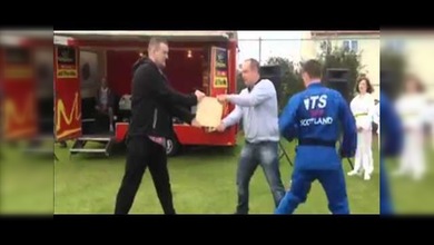 ¿La peor demostración de artes marciales?