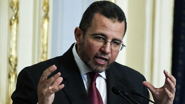 El primer ministro egipcio llega a Gaza pidiendo el cese de "la agresión israelí"