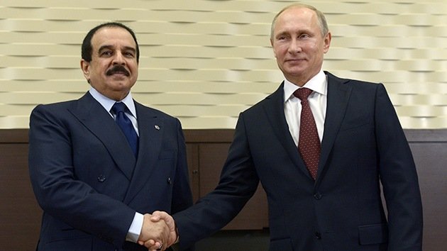 Rusia y Baréin firman en Sochi acuerdos de cooperación e inversiones