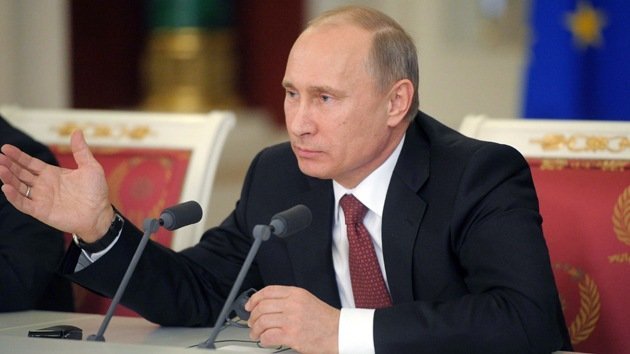 "Una persona como Putin debería ocupar el cargo de Hollande"