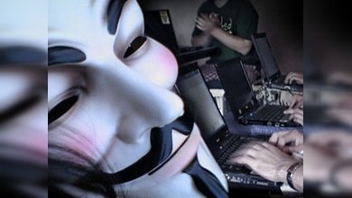 Detienen a tres hackers de la red Anonymous en España