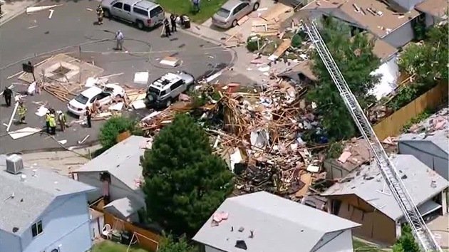 Una fuerte explosión en Colorado destruye varias viviendas