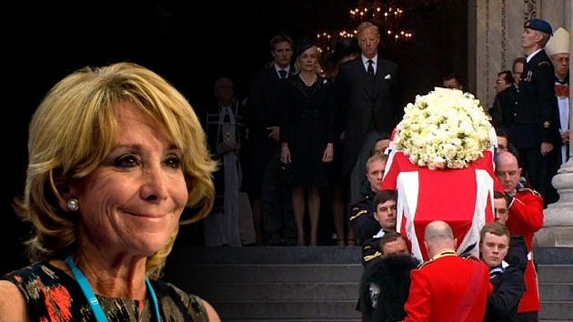 Fotos: Esperanza Aguirre posa sonriendo en el funeral de Margaret Thatcher