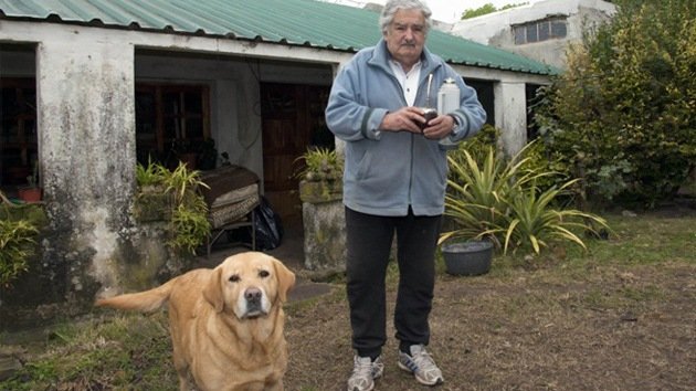 Mujica planea adoptar a unos 40 niños cuando termine su mandato presidencial