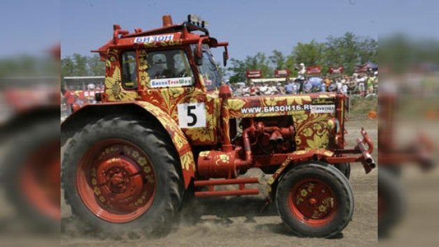 Lucha de tractores en el sur de Rusia