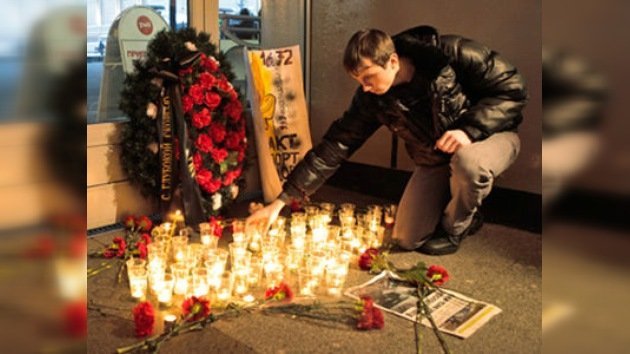 Día oficial de luto: Moscú deplora las víctimas de Domodédovo