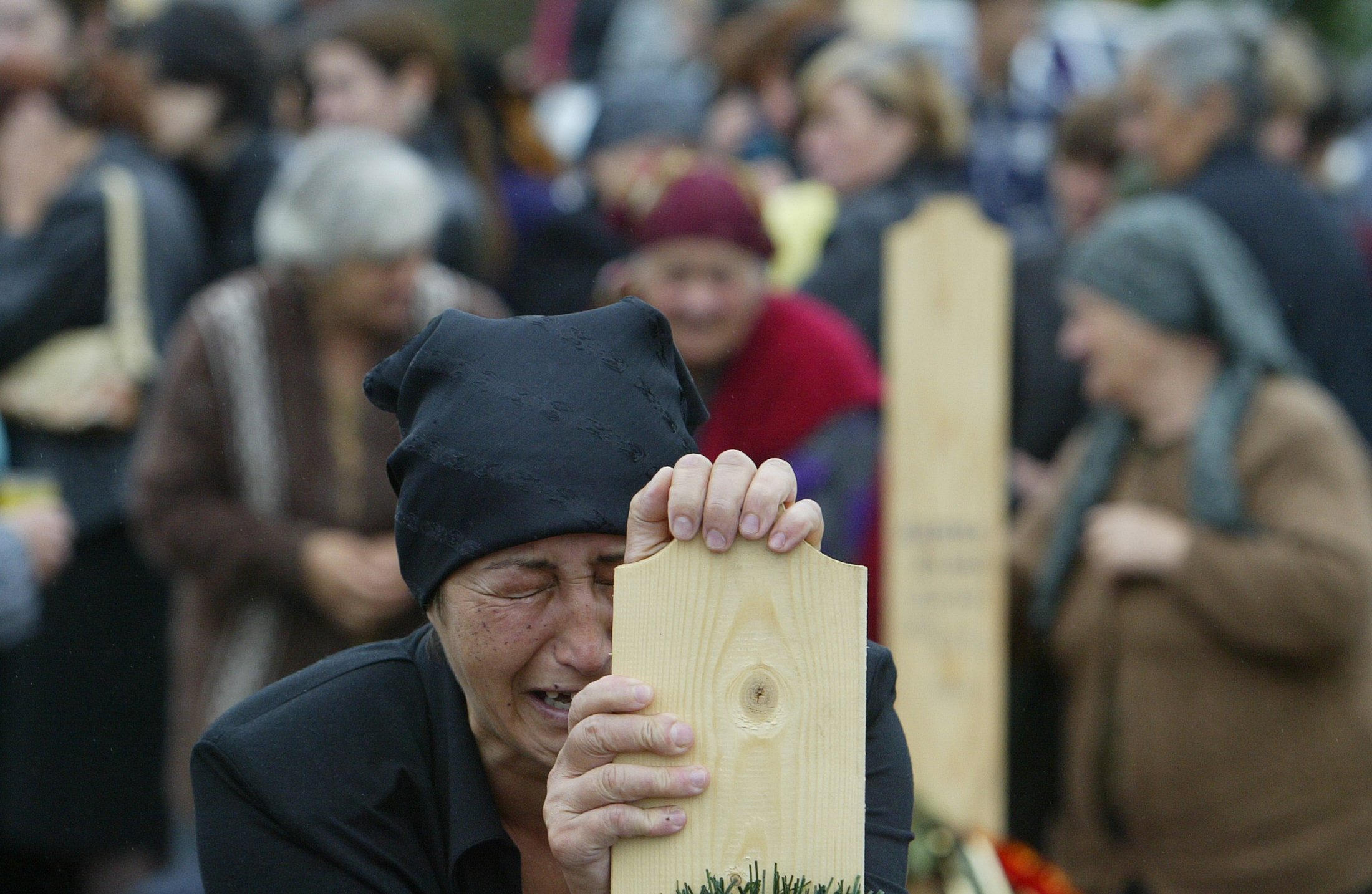 Aniversario Negro: Se Cumplen 10 Años De La Masacre De La Escuela De ...