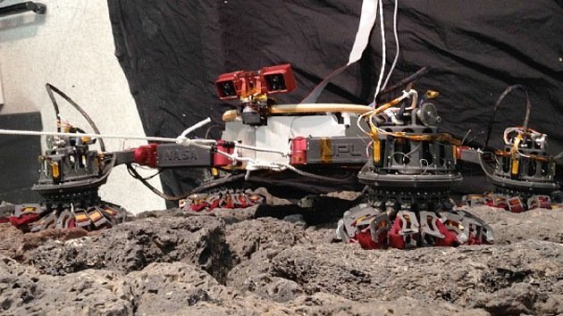 Video: El primer robot escalador de la NASA, diseñado para 'parasitar' asteroides