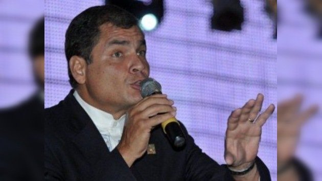 Correa advierte que podría disolver la Asamblea Nacional