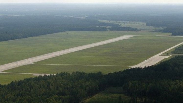 "La CIA me pagó": exgerente revela cómo un aeropuerto polaco recibía presos torturados 