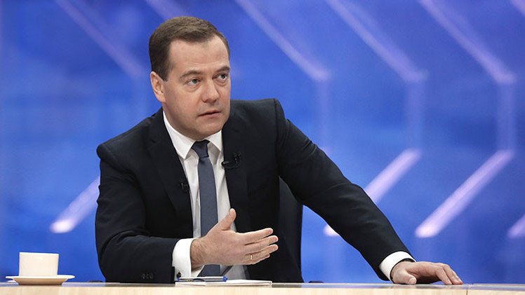 Medvédev: "Rusia está cansada de mantener a Ucrania"