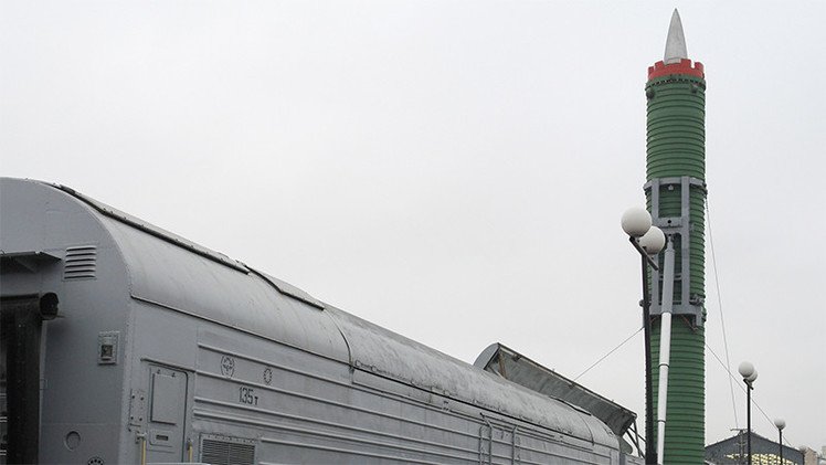 Rusia hace 'resucitar' temibles misiles estratégicos en trenes