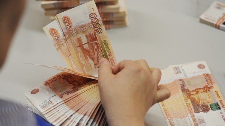 El Gobierno ruso encuentra mecanismos para estabilizar el rublo
