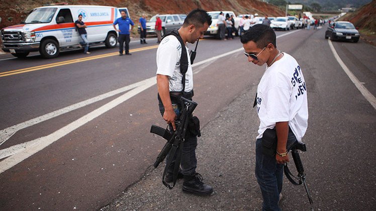 México: Once muertos en enfrentamiento entre autodefensas en Michoacán