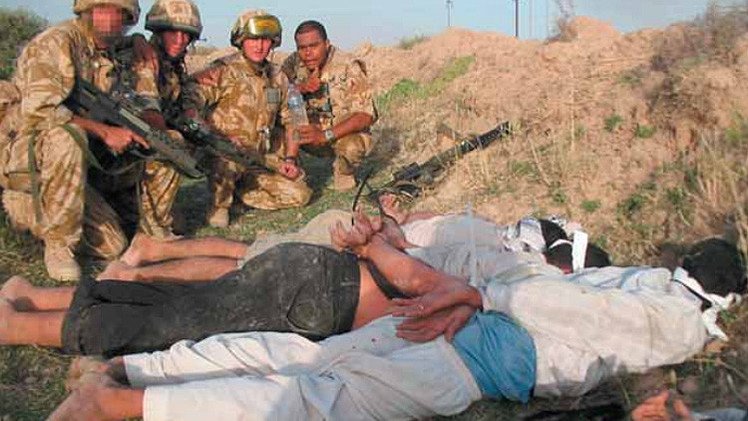 Investigación: "Soldados británicos maltrataron a detenidos en Irak"