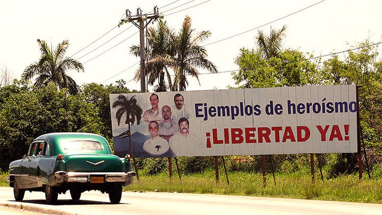 Ponen en libertad a los tres cubanos de los 'cinco' que permanecían recluidos a cambio de Gross