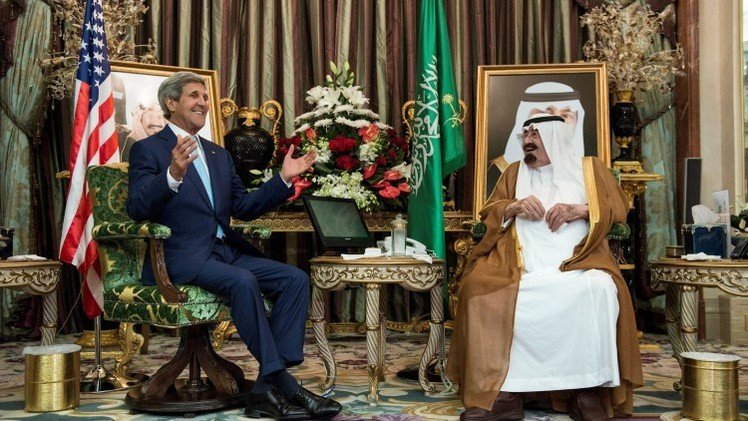 "EE.UU. y Arabia Saudita hunden el precio de petróleo para dañar a Rusia"
