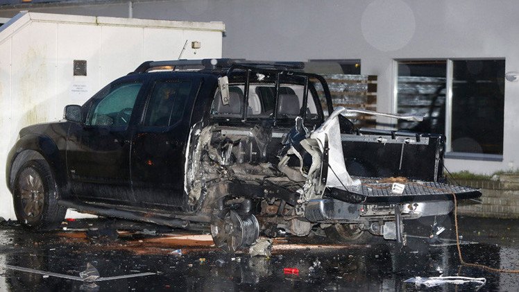 Suecia: Explotan dos coches bomba