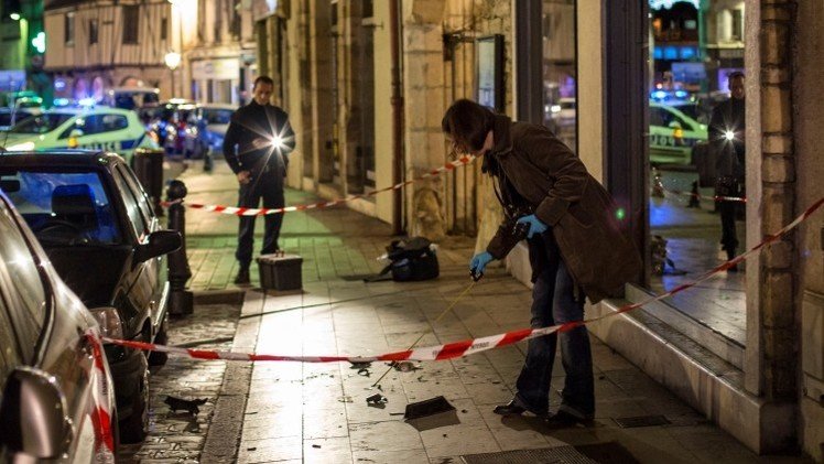 Francia: Un hombre arrolla a una multitud con su vehículo gritando "Allahu Akbar"