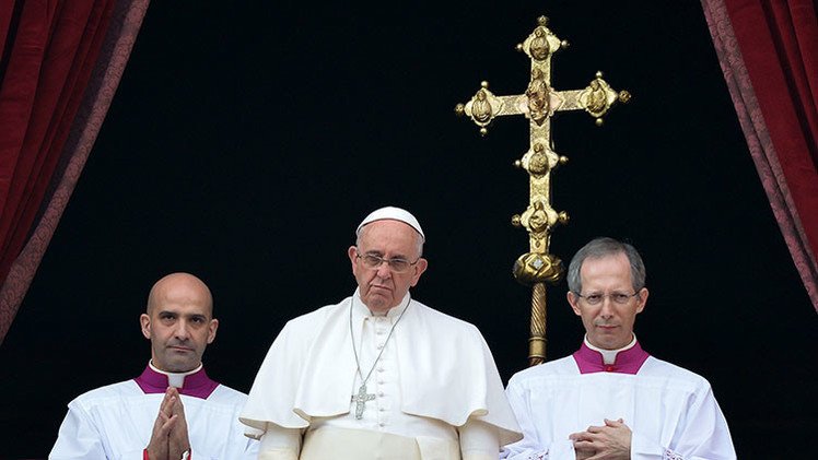 'Urbi et orbi' del papa Francisco: "Pido a los políticos que superen los contrastes" 
