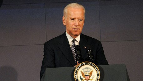 "Estampé su cabeza contra el mostrador": Joe Biden relata cómo golpeó a un niño en una tienda