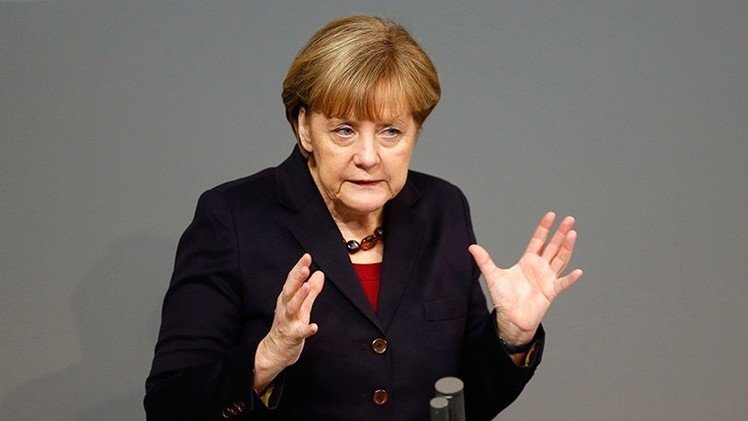 'Der Spiegel': Merkel 'se retira' y acepta la salida de Grecia de la zona euro
