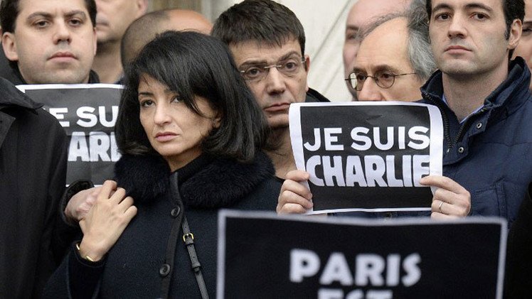 "La República, culpable": Novia de editor muerto en asalto a 'Charlie Hebdo' dice que se pudo evitar