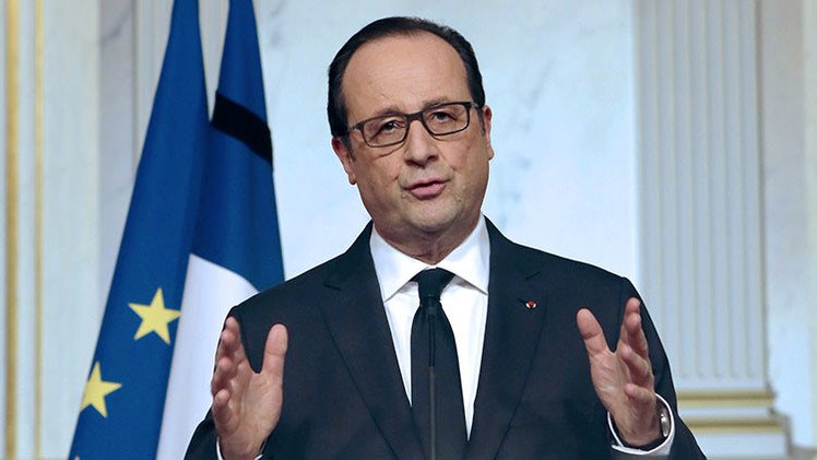 Hollande: "Francia ha sido atacada durante tres días" pero "nunca se rendirá"