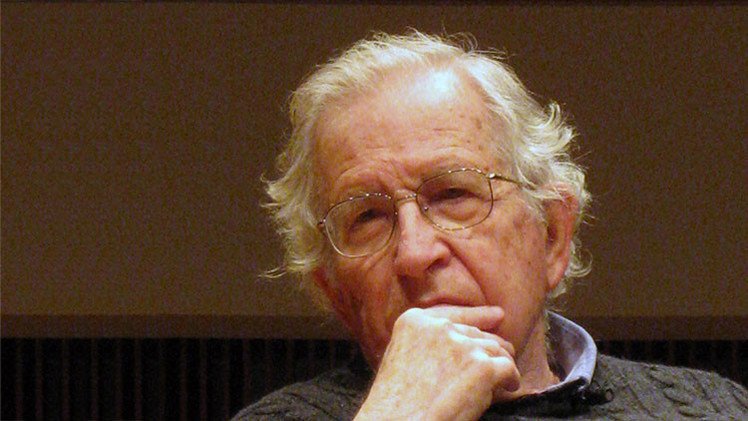 Chomsky: "Latinoamérica avanza de la sumisión a EE.UU. al liderazgo mundial"
