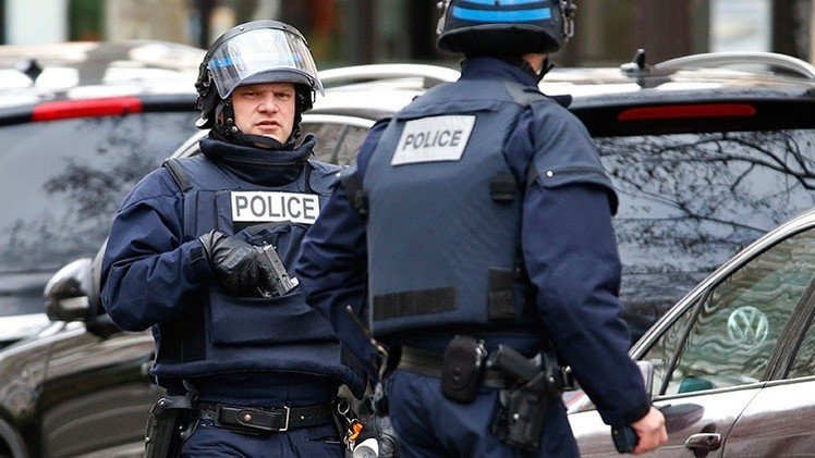 Francia despliega cerca de 5.000 policías para proteger las escuelas judías 