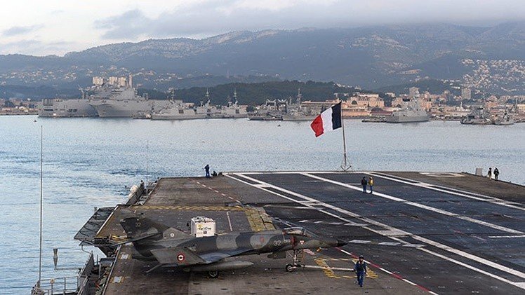 Francia enviará un portaaviones a Irak contra el Estado Islámico