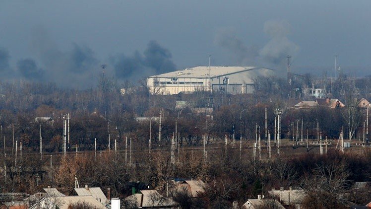 El Ejército ucraniano deja armas de EE.UU. en el aeropuerto de Donetsk