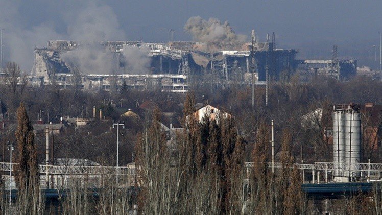 Autodefensas de Donbass: "El aeropuerto de Donetsk está bajo nuestro completo control"