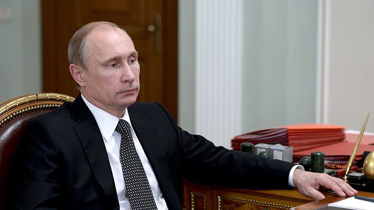 Putin: "Rusia puede responder a otros países sin entrar en una carrera armamentista"