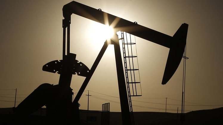 Magnates petroleros de EE.UU.  se enriquecen pese al desplome del precio del crudo
