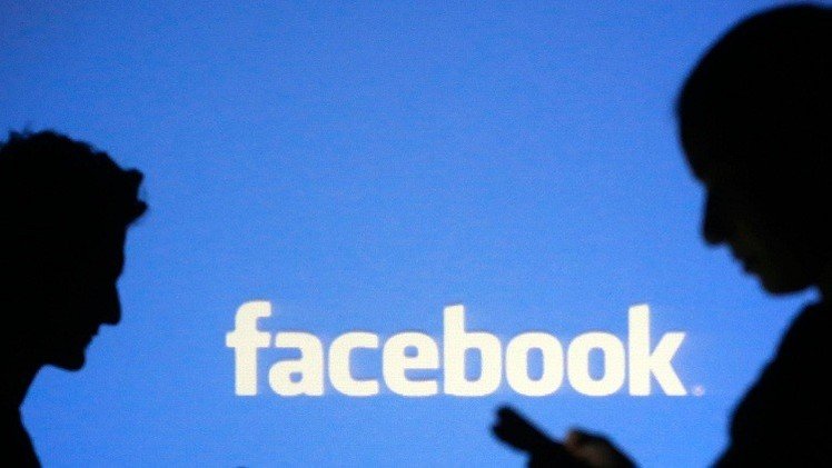 Encuesta: Facebook provoca más de un tercio de los divorcios