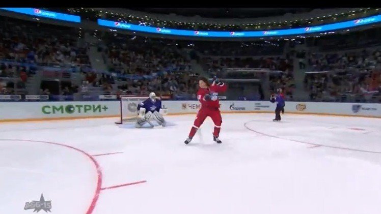 Si Michael Jackson jugara hockey sobre hielo…