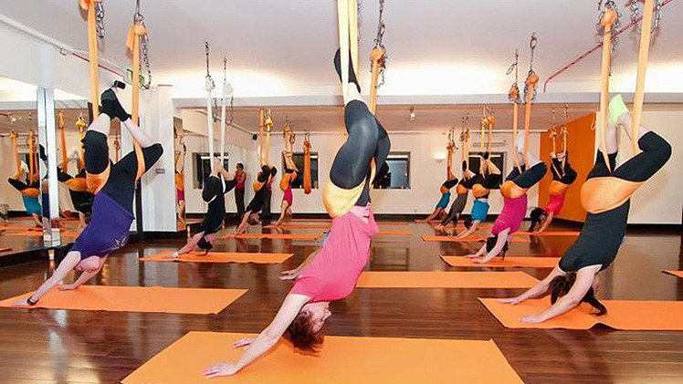 Correr hacia atrás o yoga en hamaca: Seis técnicas contra la monotonía del gimnasio