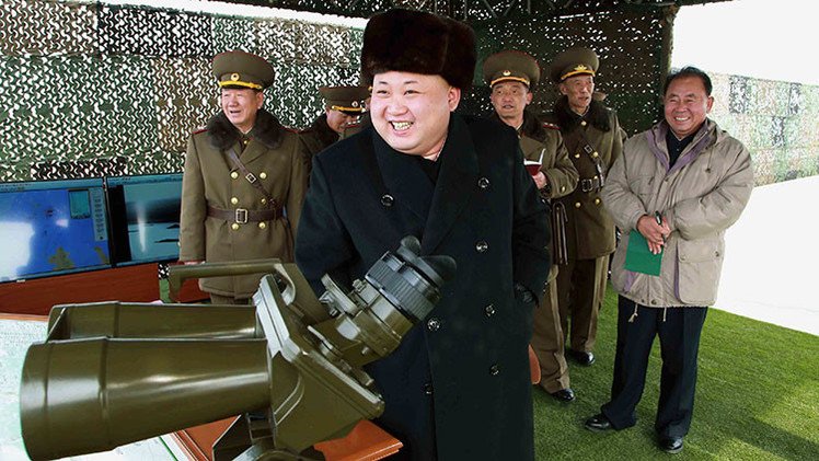 FOTOS: Kim Jong-un observa ejercicios militares de misiles y artillería
