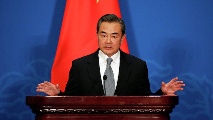 China insta a "tirar al basurero de la historia las acciones al estilo de la Guerra Fría"