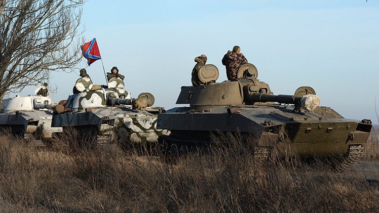 Donetsk y Lugansk anuncian la culminación de la retirada del armamento pesado 