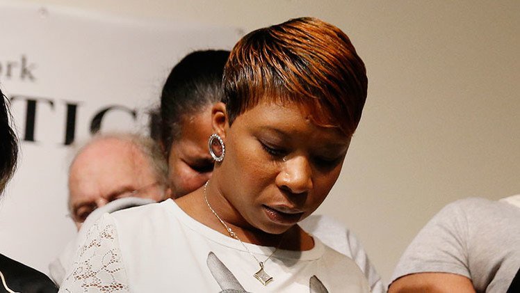 La familia de Michael Brown demandará al policía que lo mató